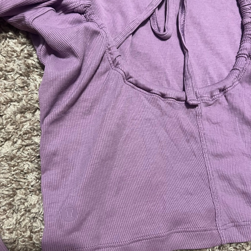 Lululemon top - Picture 4 of 4